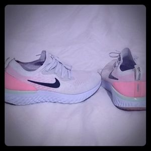 women's size 9 Nike epic react flyknit2
